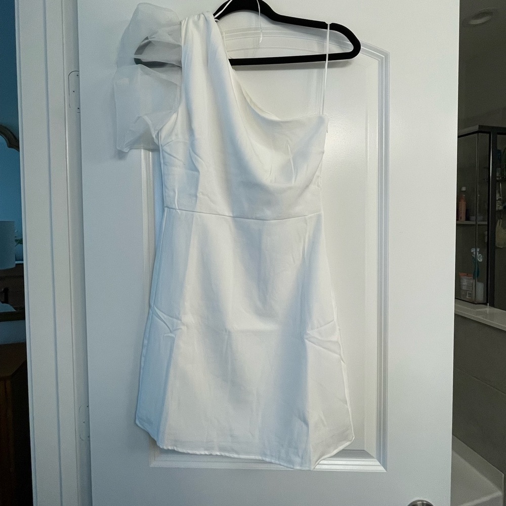 NEVER WORN white dress